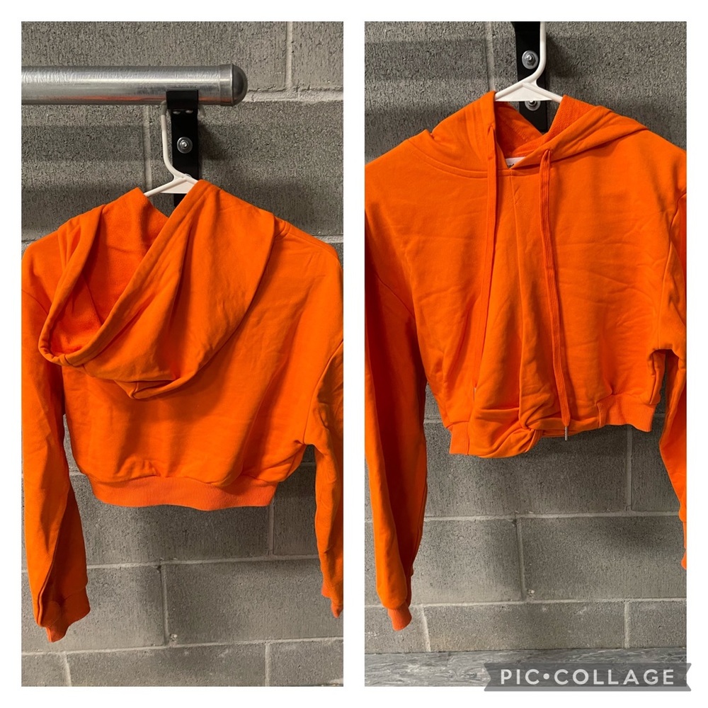 Orange sweater in great condition! Great for a Hiphop or tap dance
